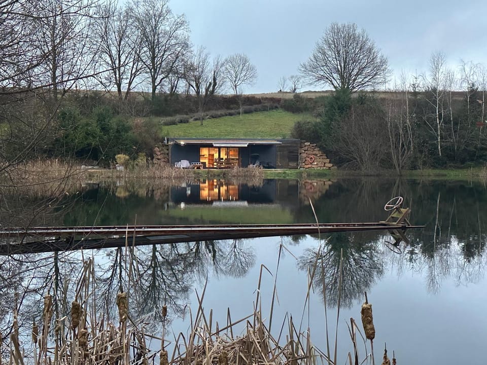 Property building, Natural landscape, Lake view, River view