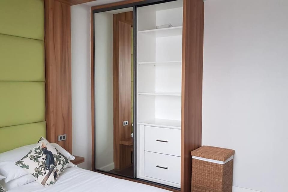 Modern 1BD in Ortigas, WiFi ,Netflix ,Pool ,Gym Villa in Mandaluyong