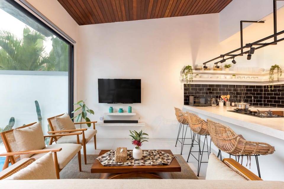 Communal lounge/ TV room, TV and multimedia, Kitchen or kitchenette, Living room, Seating area, Dining area, Evening entertainment