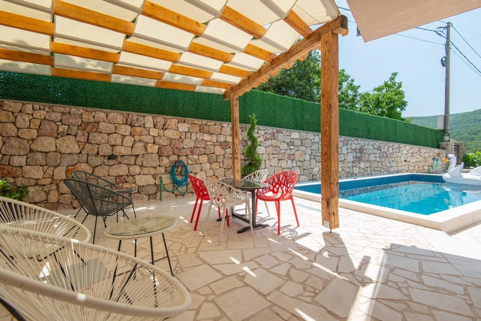 Pool view, Swimming pool