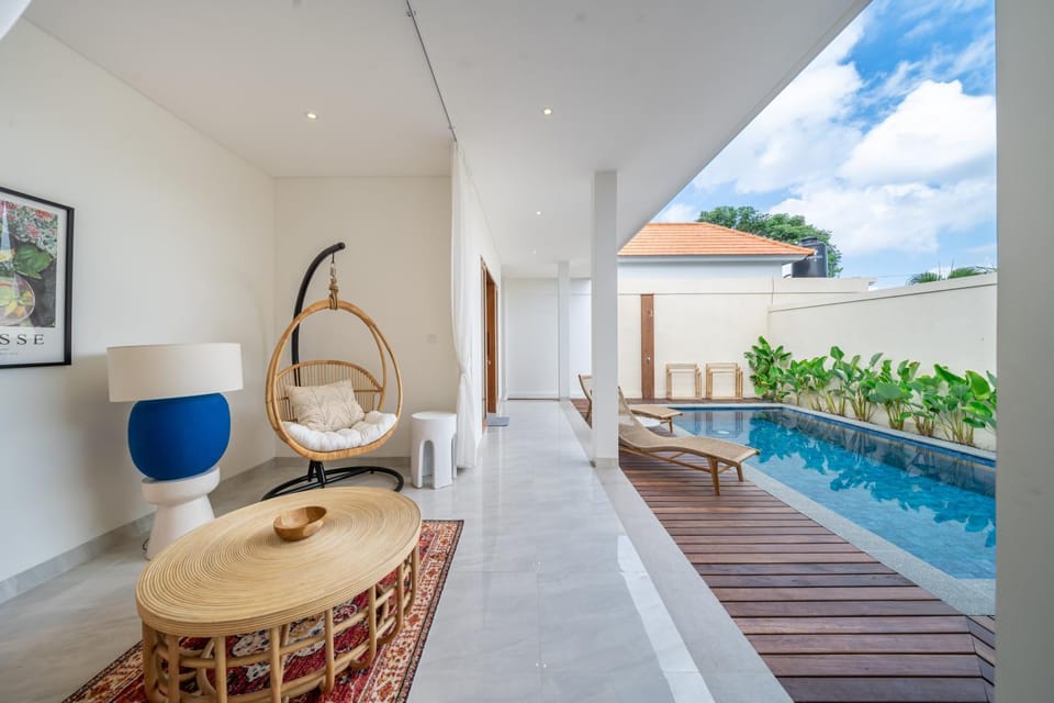 Day, Natural landscape, View (from property/room), Balcony/Terrace, Balcony/Terrace, Pool view, Swimming pool, sunbed