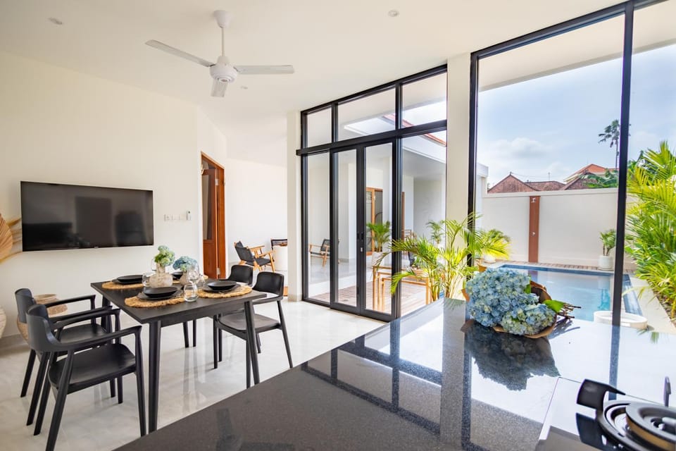 TV and multimedia, Dining area