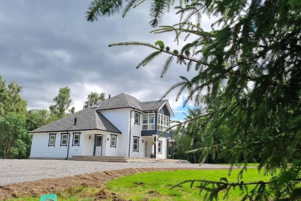 Heath House Loch Ness Villa in Scotland