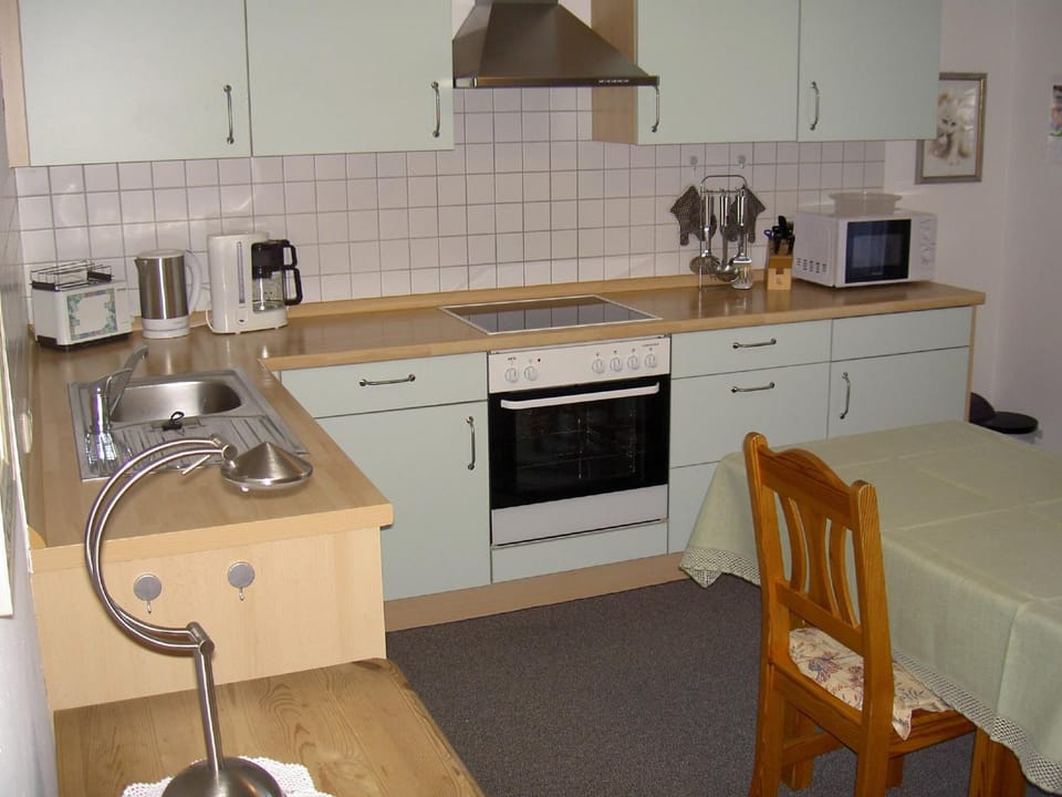 Kitchen or kitchenette, Living room