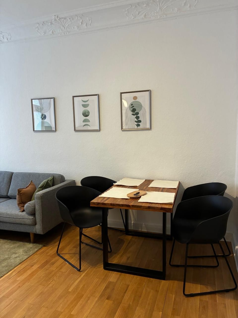 Living room, Dining area