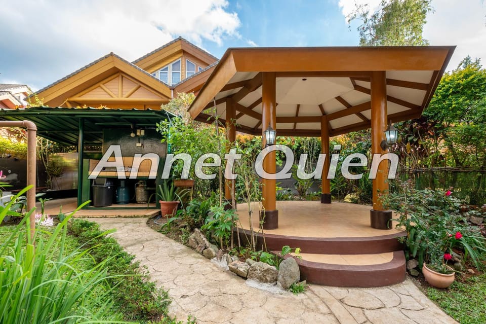 Camp John Hay 4BR Cabin Cabin in Baguio