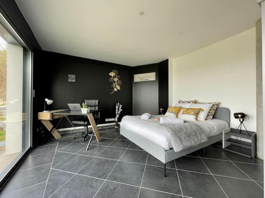 Amfreville la Mivoie - le Belvédère de Rouen Apartment in Rouen