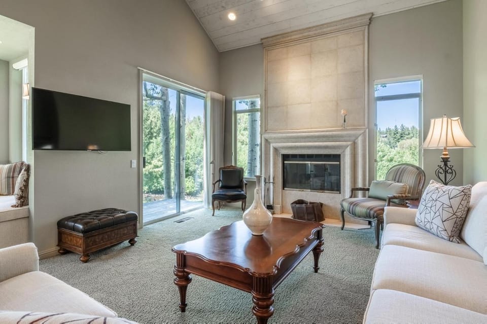 Snowcreek IV 525 House in Mammoth Lakes