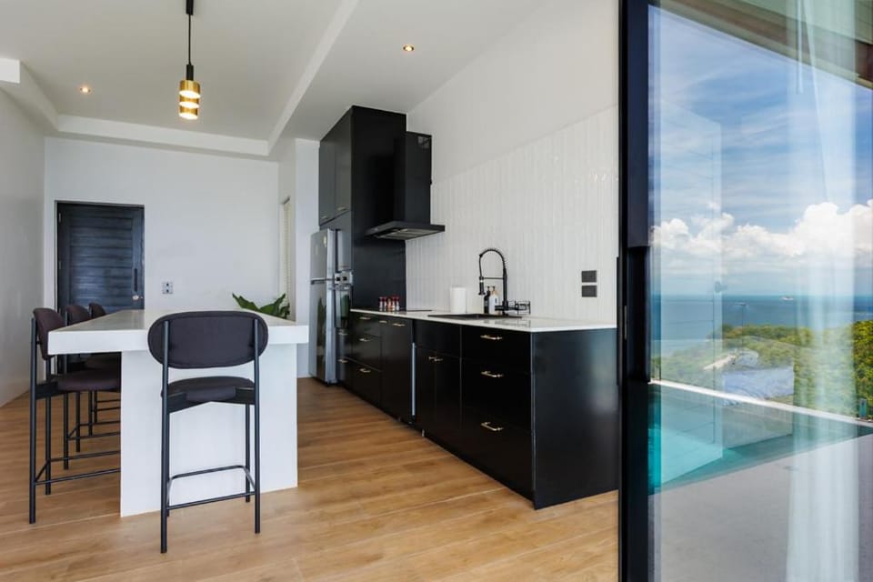 Sky Villa - Panoramic sea view Villa in Ko Pha-ngan Sub-district