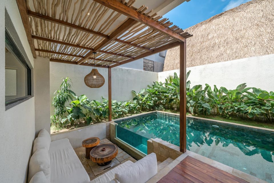 Salt Villa, Brand New Exquisite 2BR Villa Bingin Villa in Bali