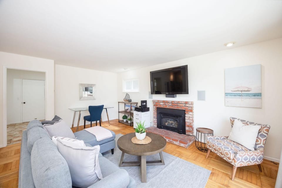 Entire Oceanview Coastal Retreat in Pacifica House in Pacifica