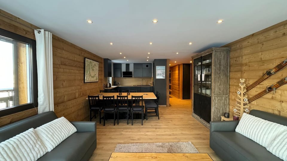 Kitchen or kitchenette, Living room, Dining area