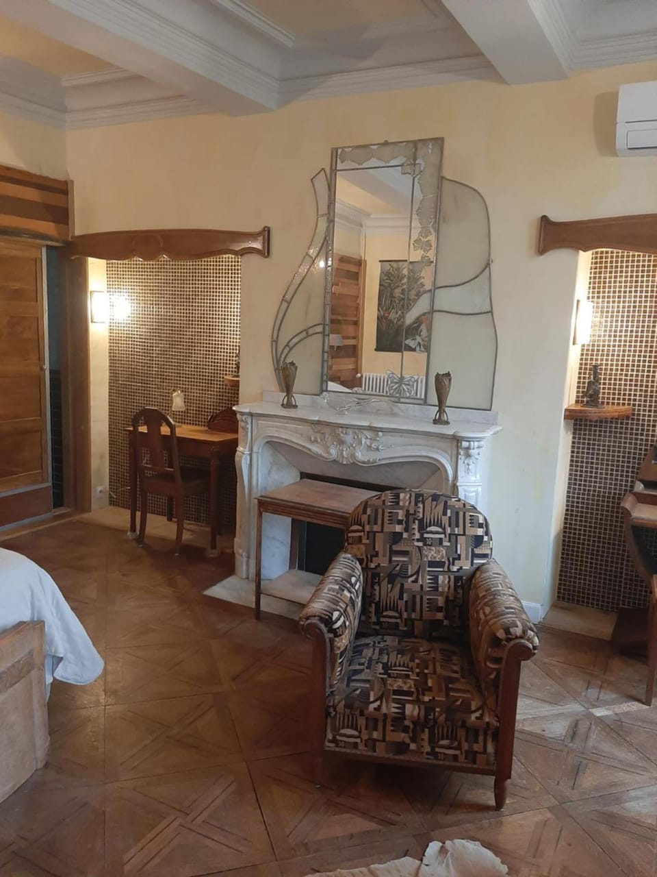 Chambre Art Déco Bed and Breakfast in Occitanie