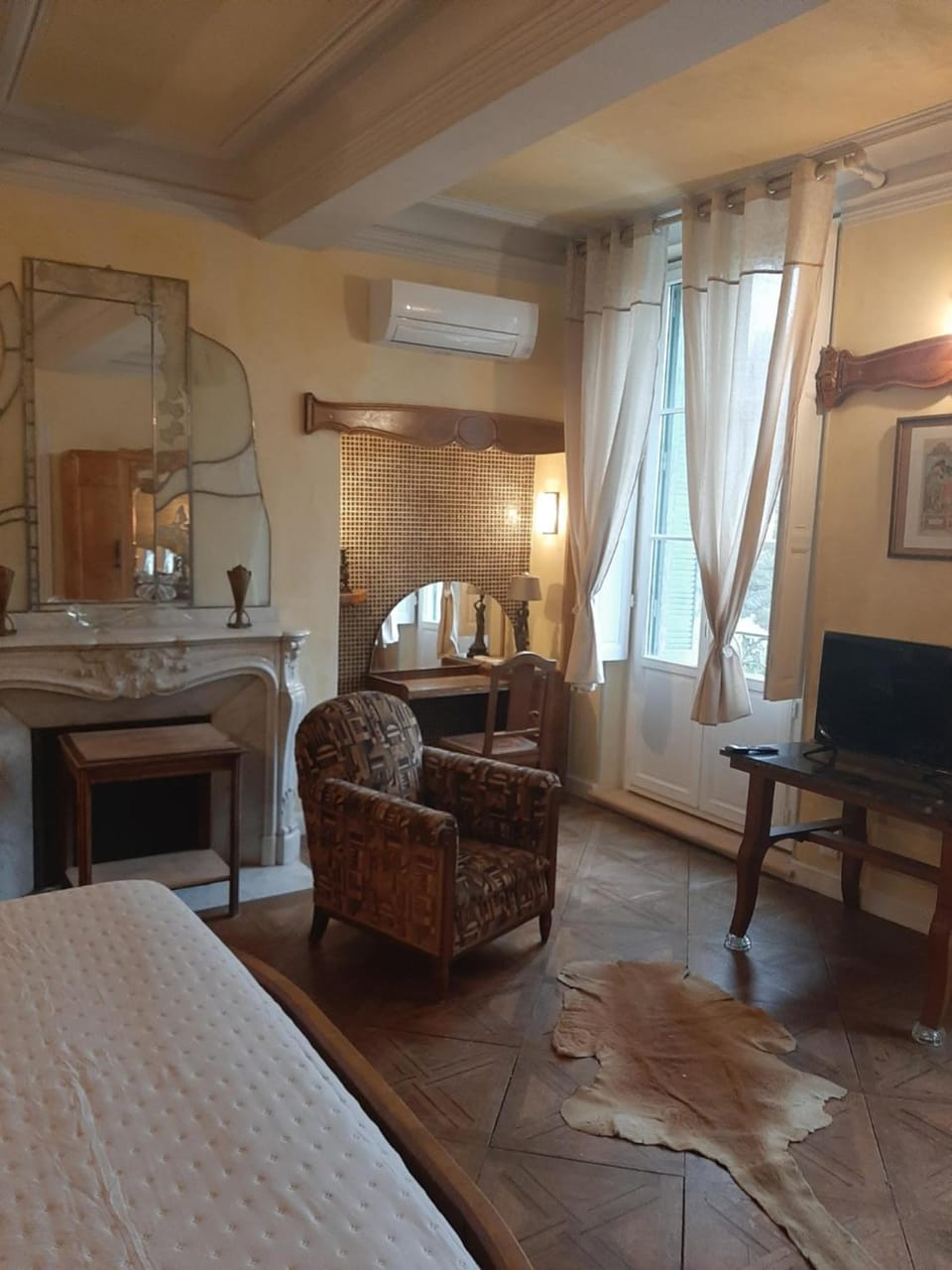 Chambre Art Déco Bed and Breakfast in Occitanie
