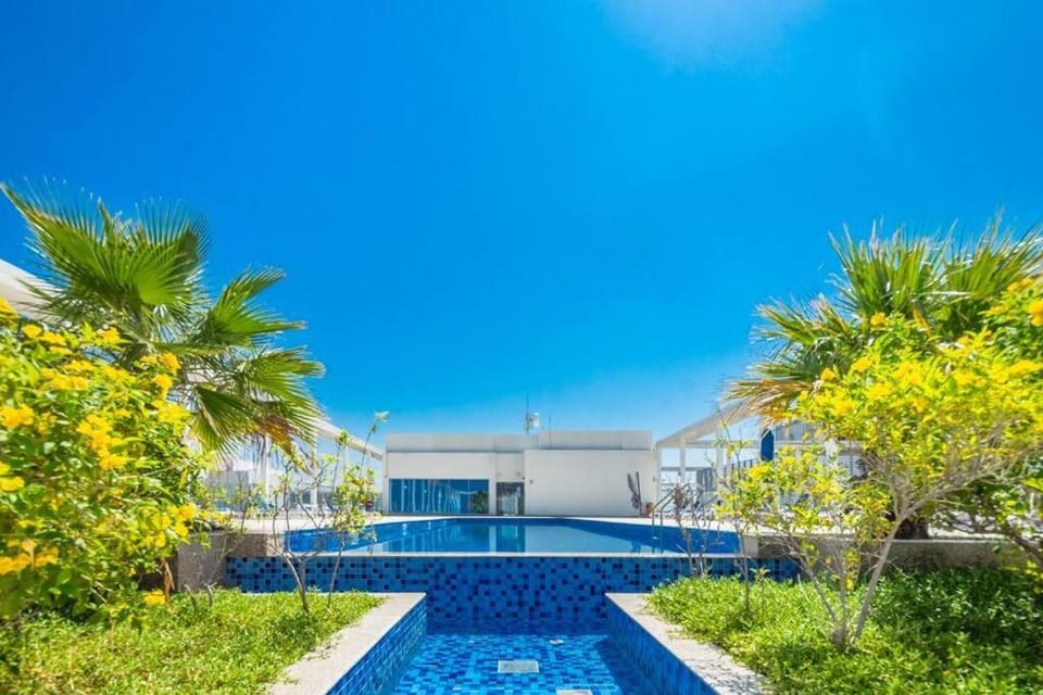 Swimming pool, sunbed