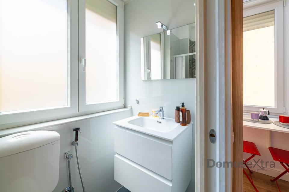 Toilet, Bathroom