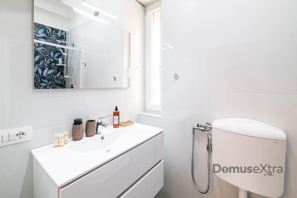 Toilet, Bathroom