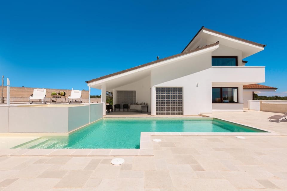 Property building, Swimming pool