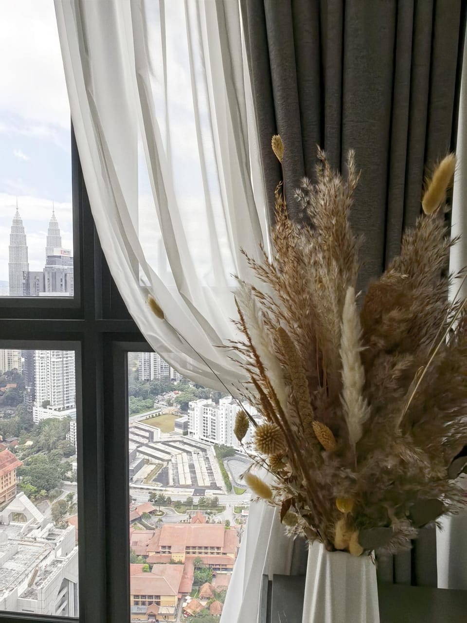 View (from property/room), City view