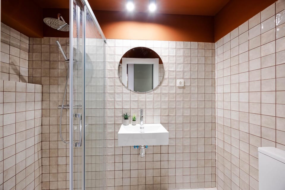 Shower, Toilet, Bathroom