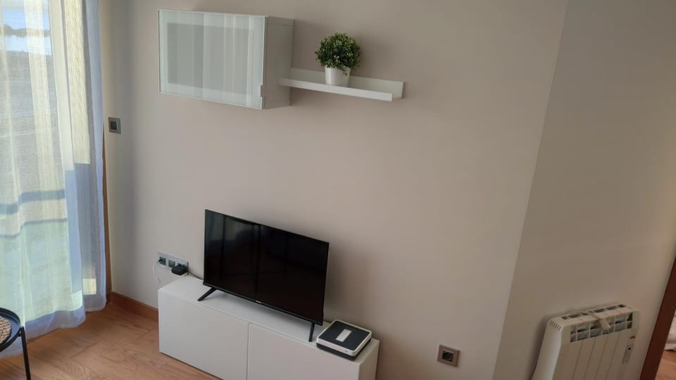Communal lounge/ TV room, TV and multimedia, internet