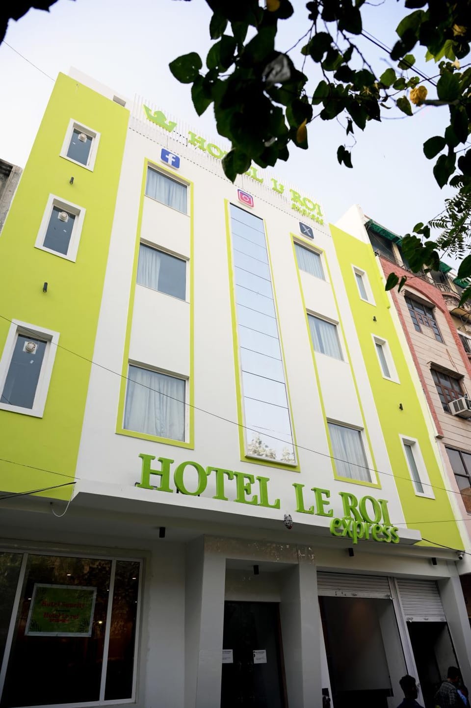 Property building, Facade/entrance