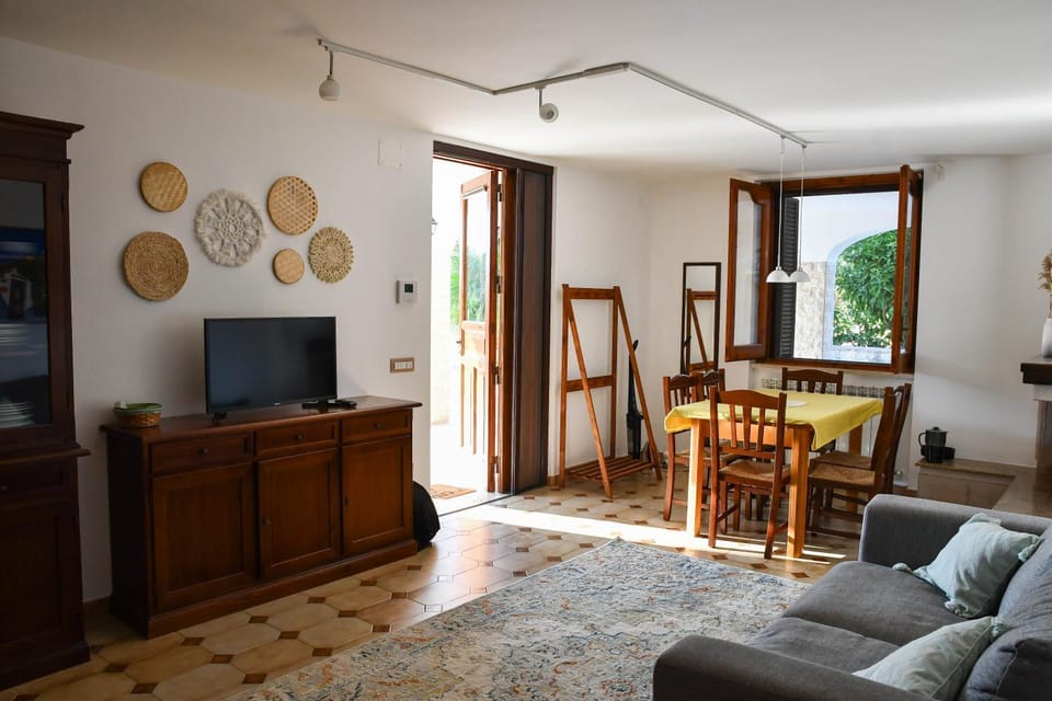 Patio, Patio, TV and multimedia, Living room, Dining area, Garden view, internet, internet