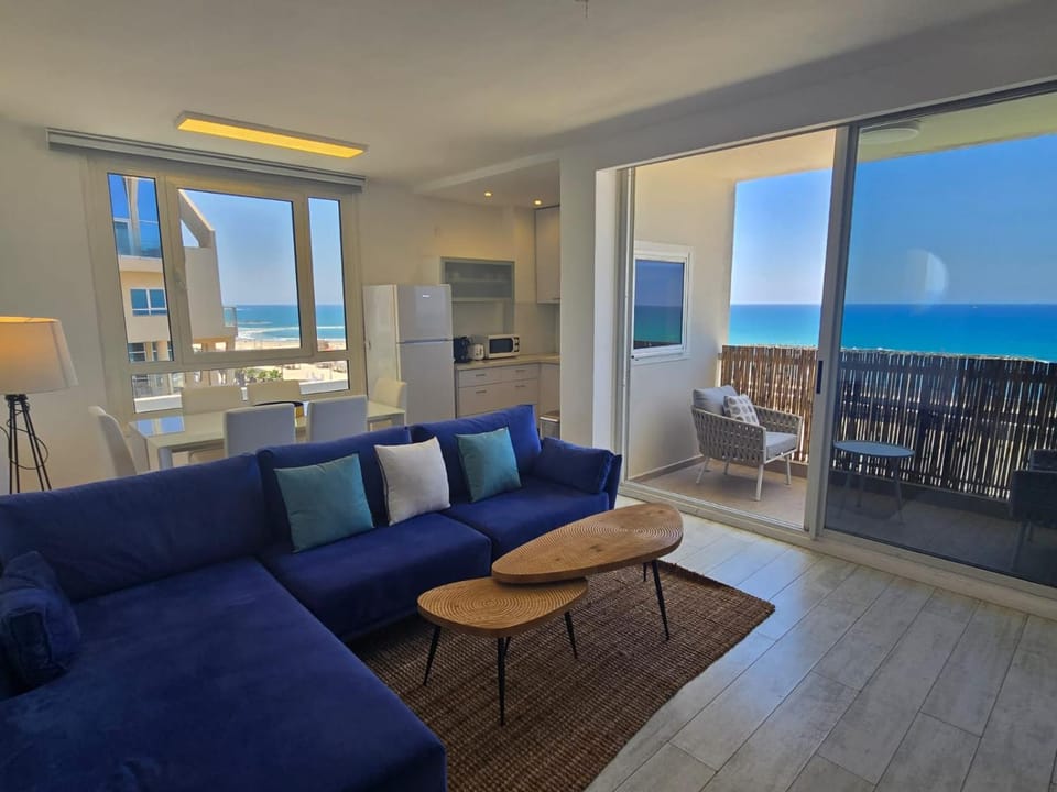 Living room, Seating area, Beach