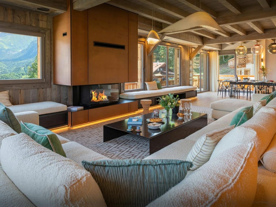 Living room, Seating area, Dining area