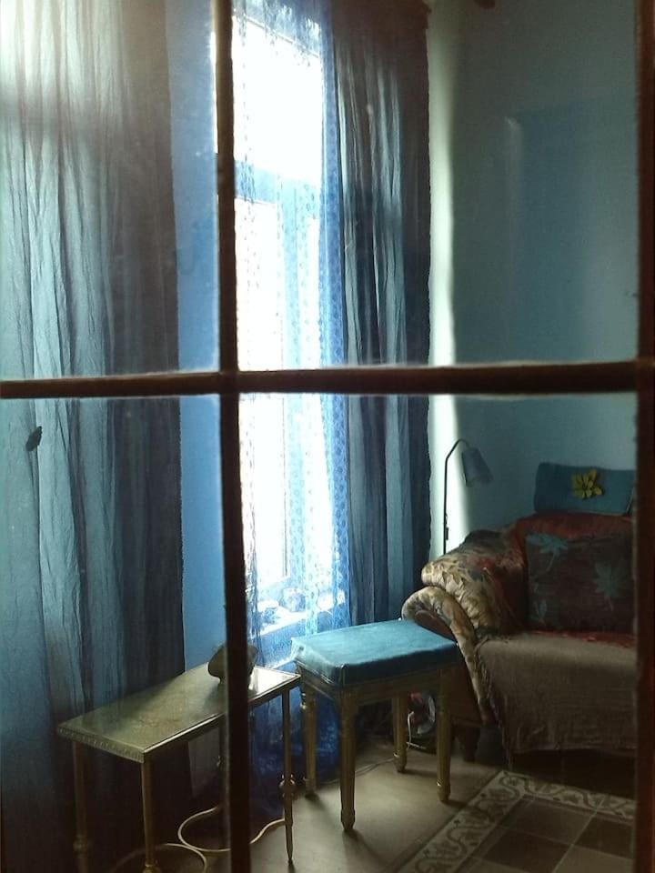 Artistic appartment near downtown & railwaystation Apartment in Antwerp