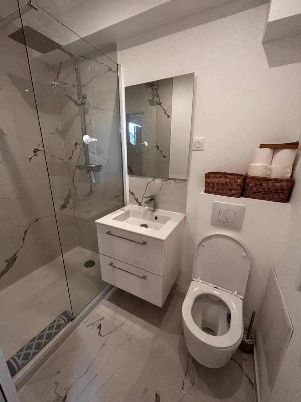 Shower, Bathroom