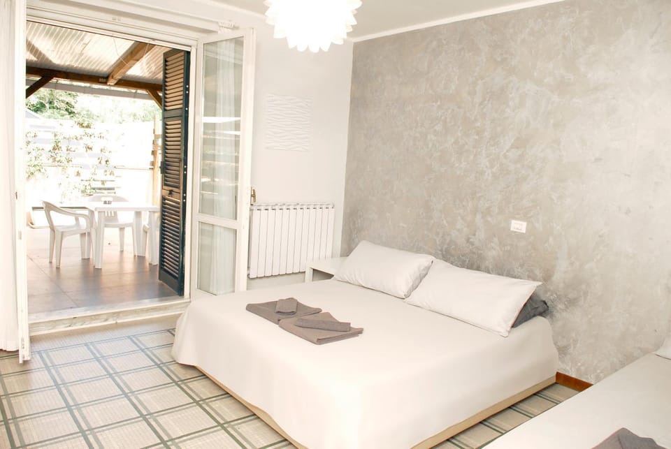 Vara Motel Self Check in Private Parking Motel in Province of Massa and Carrara