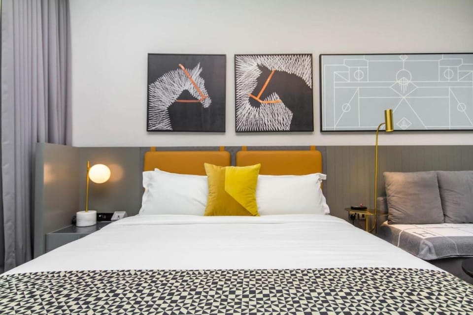 Canal View Studio Downtown - Near Dubai Mall & Burj Khalifa - MAG 318 Apartment in Dubai
