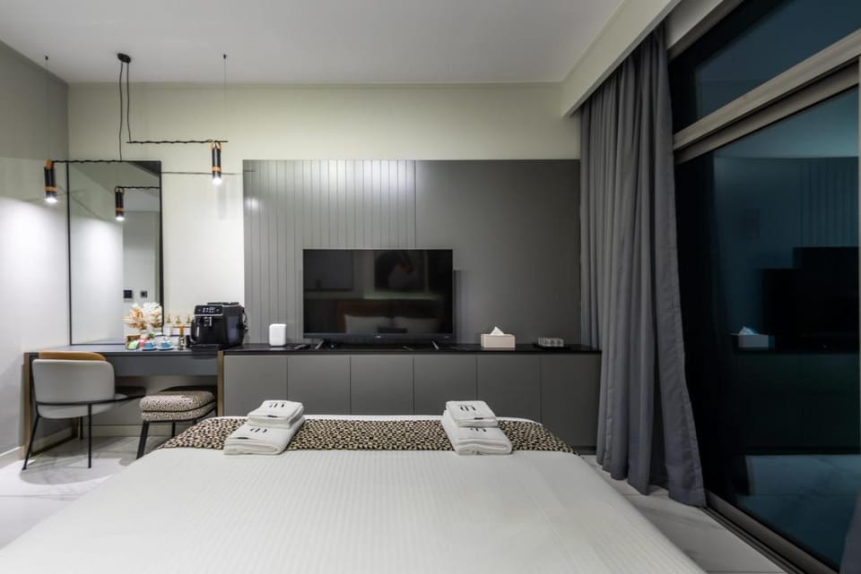 Canal View Studio Downtown - Near Dubai Mall & Burj Khalifa - MAG 318 Apartment in Dubai