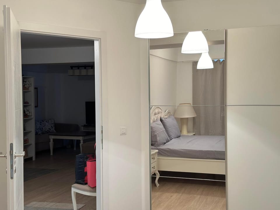 Bed, Photo of the whole room, Bedroom, wardrobe