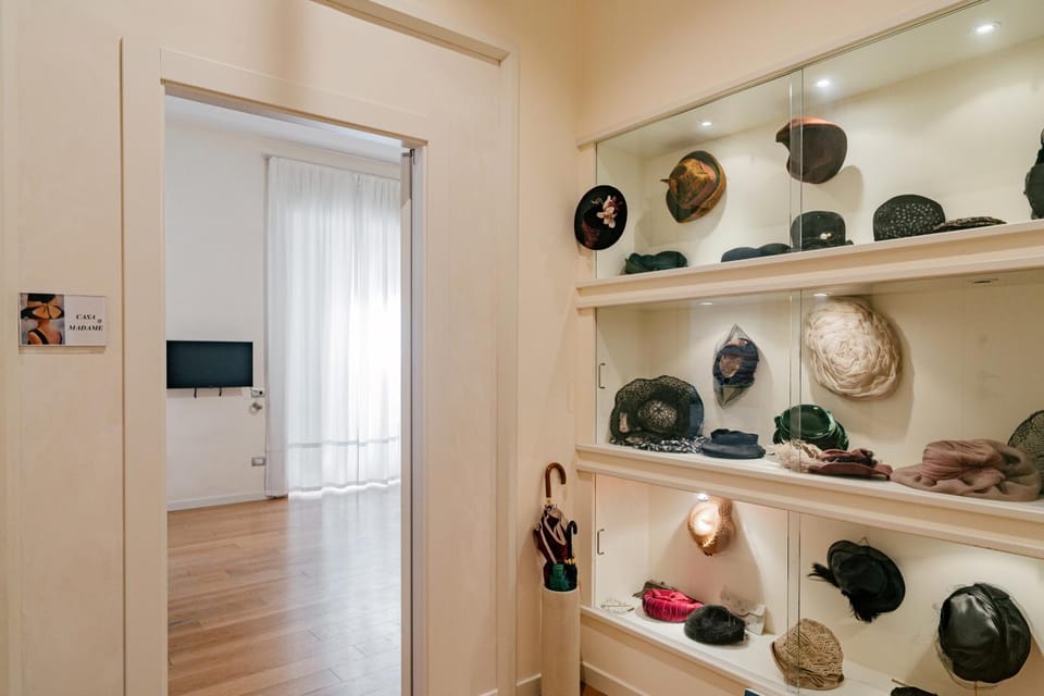 Madame Chapeau Bari Apartment in Bari