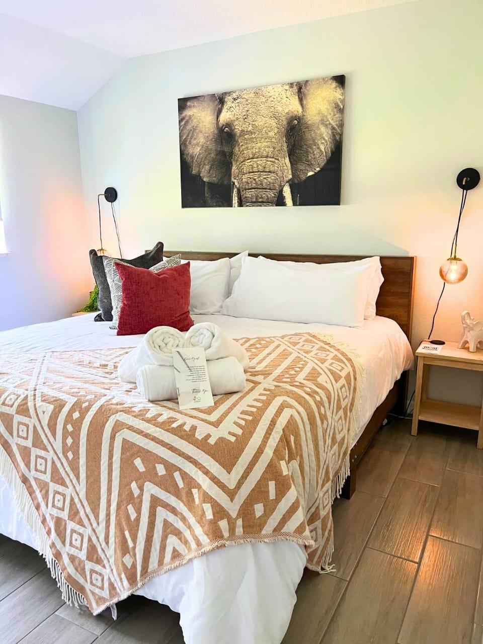 Luxury 4BR, Sleeps 12, Heated Pool, Near Universal Studios House in Orlando