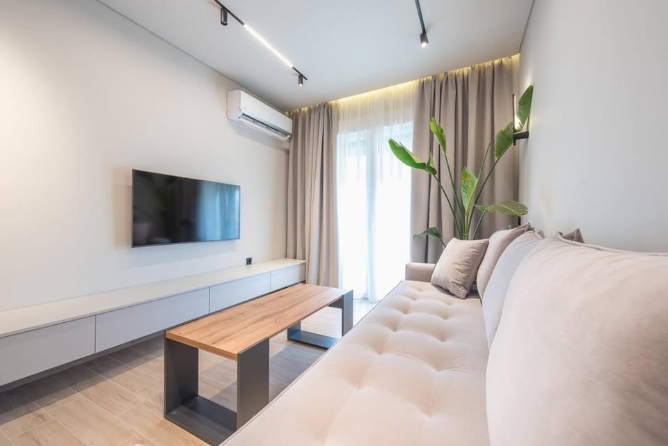 Stylish And Cozy Home Apartment in Kallithea