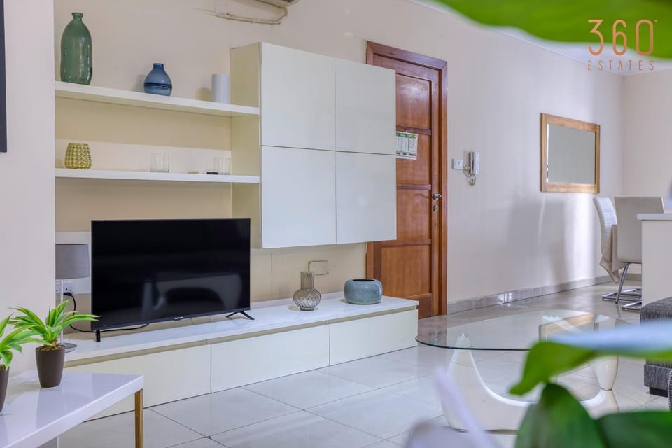 TV and multimedia, Kitchen or kitchenette, minibar, oven