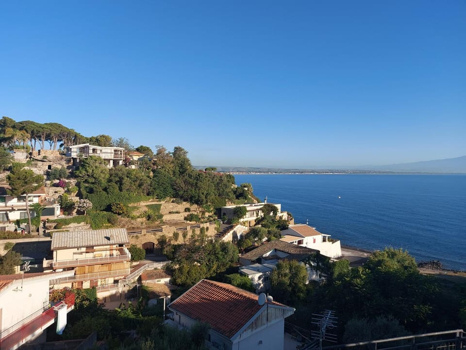 City view, Sea view