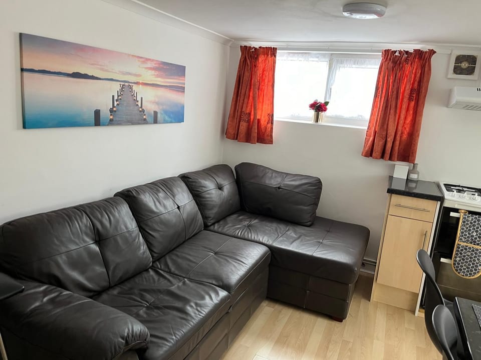 2Bed Flat close to SOLENT UNIVERSITY Southampton Apartment in Southampton