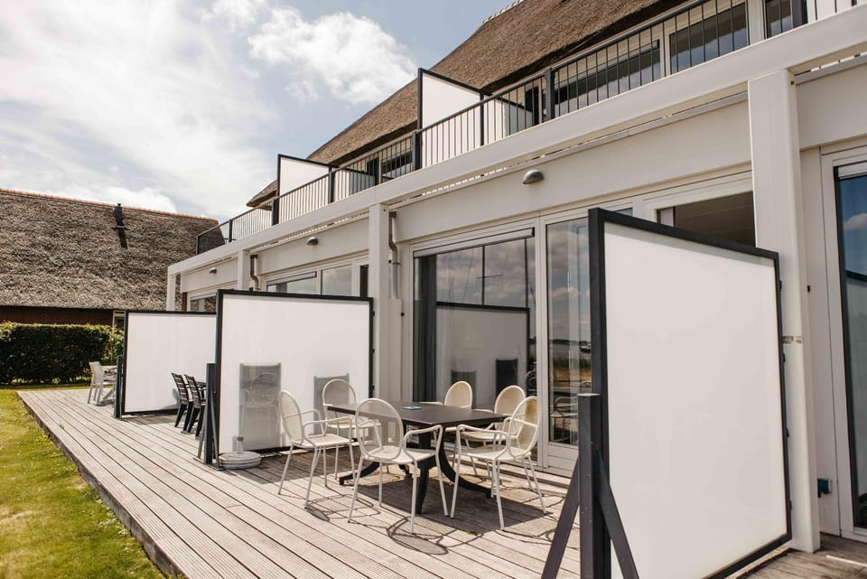 Property building, Patio, Day, View (from property/room), Balcony/Terrace, Seating area, Dining area
