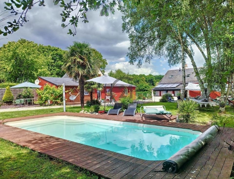 Property building, Day, Natural landscape, Garden, Garden view, Pool view, Swimming pool, sunbed