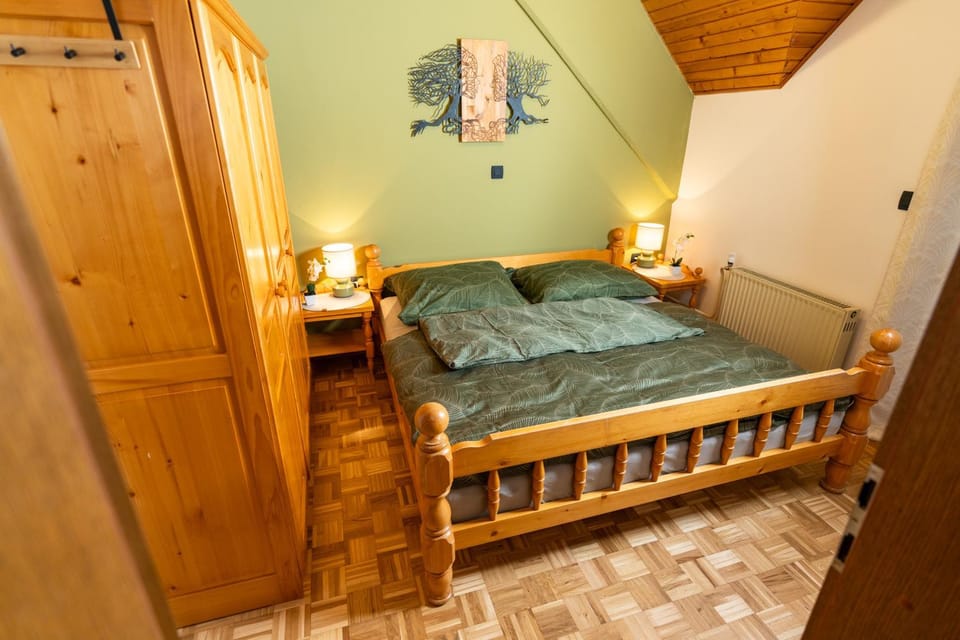 Bed, Bedroom, wardrobe