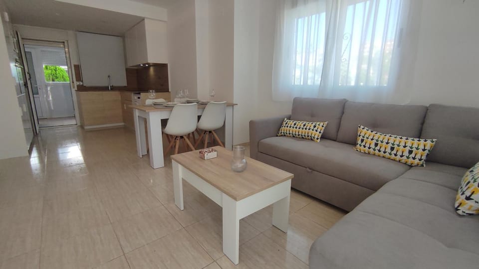 Kitchen or kitchenette, Living room, Dining area