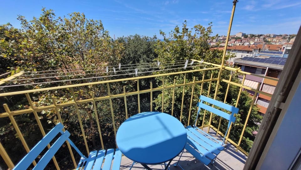 View (from property/room), Balcony/Terrace