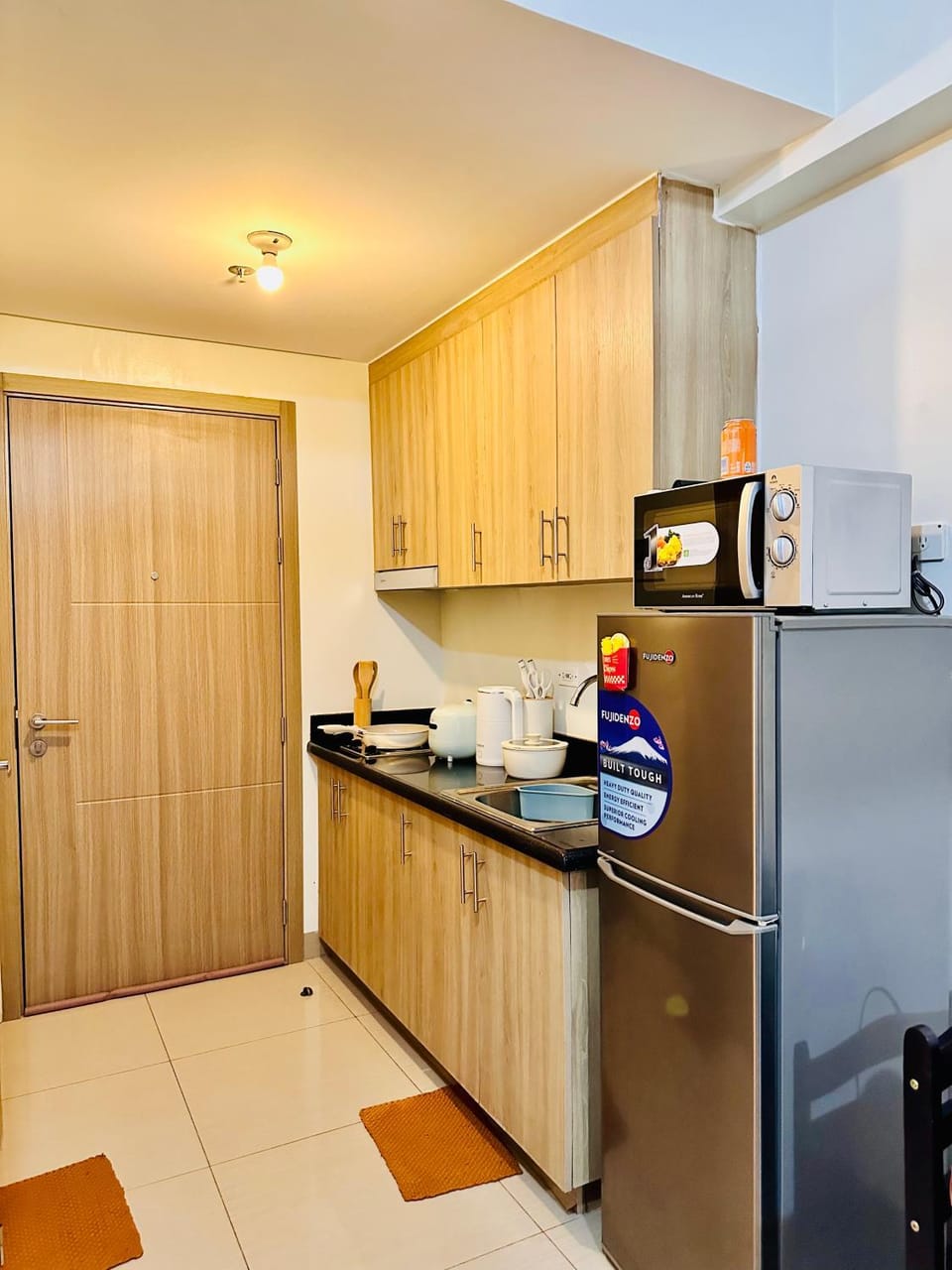 Shore One Bedroom Condo - close to MOA and Ikea with free wifi Apartment in Pasay