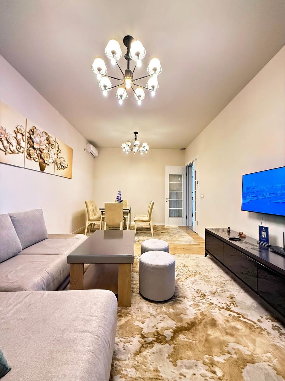 TV and multimedia, Living room, Seating area