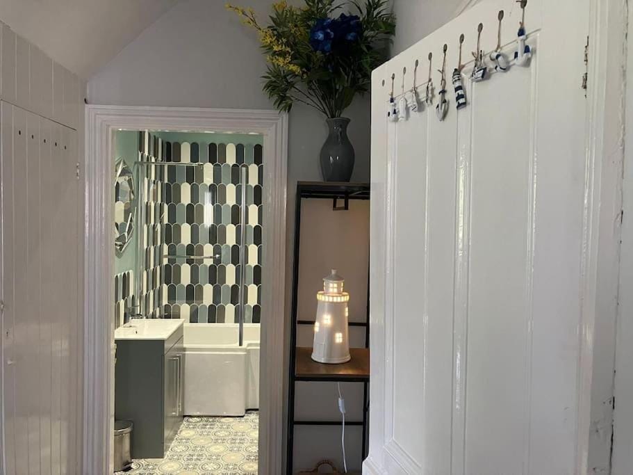 Crown Cove Apartment in Lowestoft