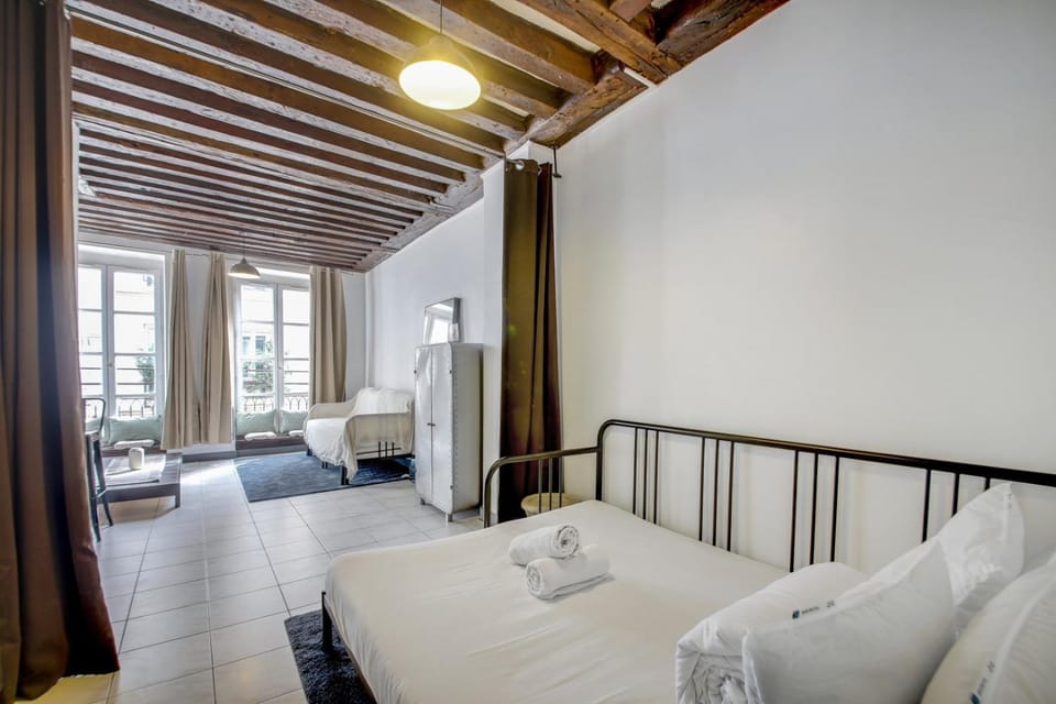 Paris Marais Lombards Apartment in Paris